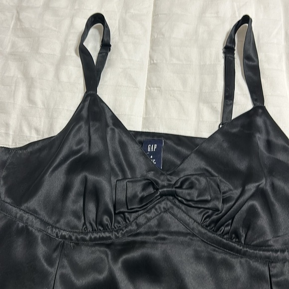 Black silk cute little blouse bow in front zip side and adjustable straps - Picture 2 of 3